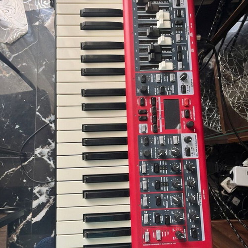 Nord Electro 6D 73 stage piano, like new