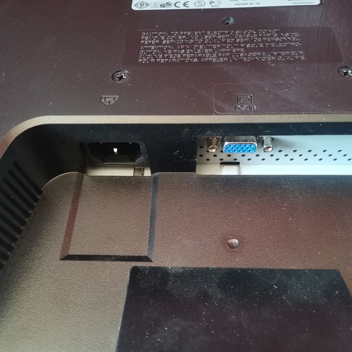 LG Flatron 19" L19175 monitor used with D-sub input