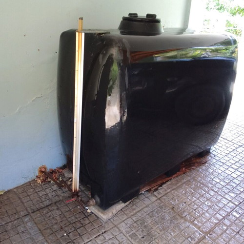 Oil tank 1000 liters used, no dents, with oil gauge