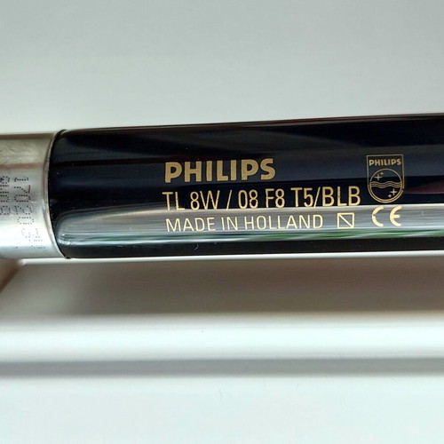 Black Light Portable Lamp with Philips T5 8W UV Bulb like new