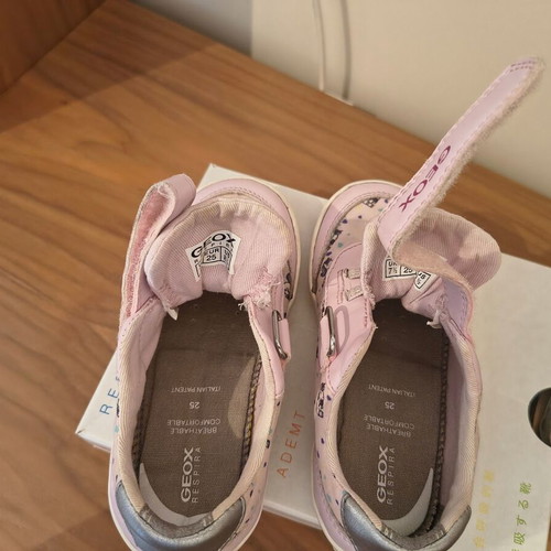 Geox sneakers used, unicorn design No 25 light pink