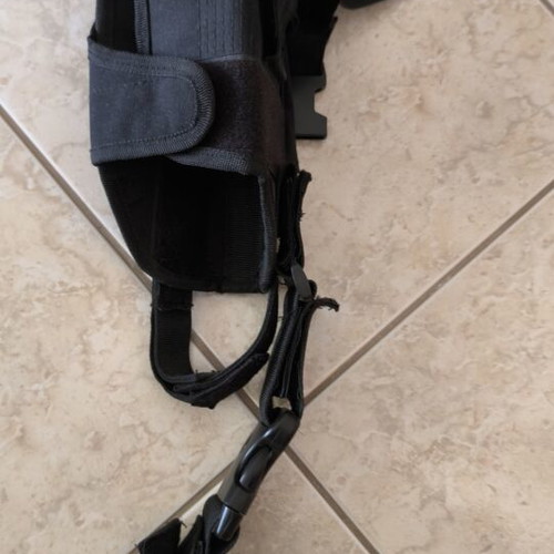 MFH Tactical Right-Handed Adjustable Black Thigh Gun Holster like new