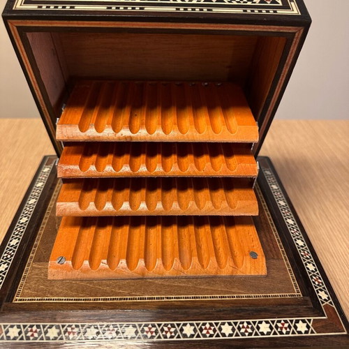 Wooden music box cigarette case like new with mother-of-pearl inlays