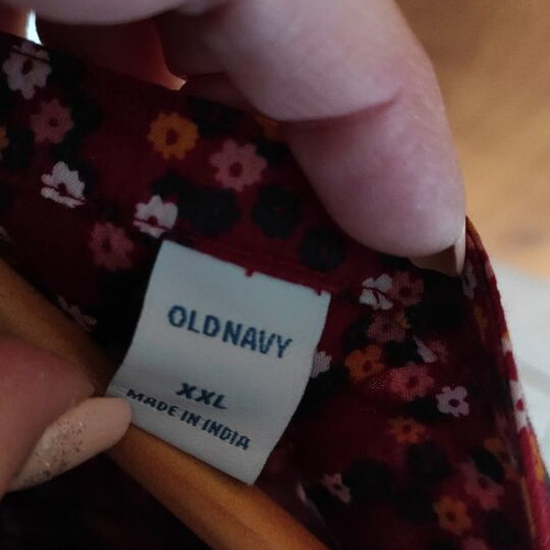 Old Navy shirt XXL red like new, relaxed fit