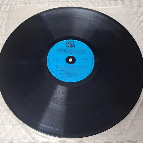 28 Hot Hits Out Now 2XLP used, pop