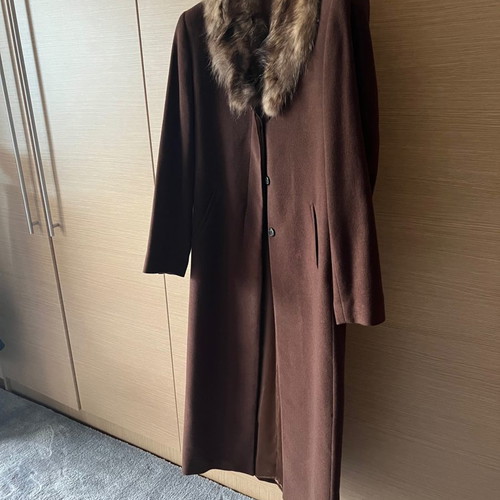 Rococo coat used with detachable fur collar, brown, size M