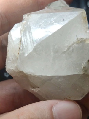 Quartz Penteli new