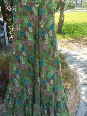 Silk summer dress used, one size fits large to xxlarge, green