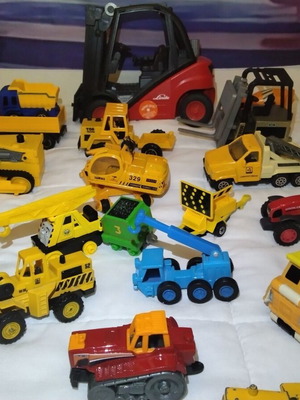 Vintage construction vehicles collection, 20 pieces, used