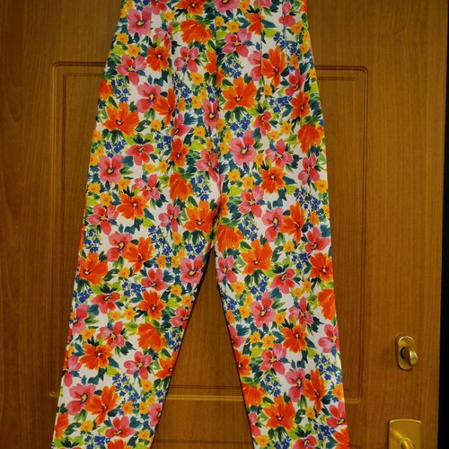 Floral pants Zara size S like new, multicolor