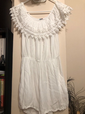 Ολόσωμη λευκή κοντή φόρμα καινούργια, one size