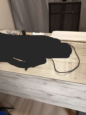 Γραφείο με τροχήλατη συρταριέρα 160x80cm προστασία με κρύσταλλο σαν καινούργιο