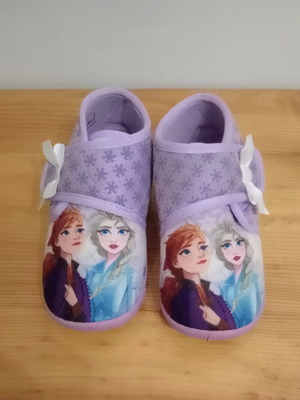 Frozen District slippers for girls like new, size 26, purple