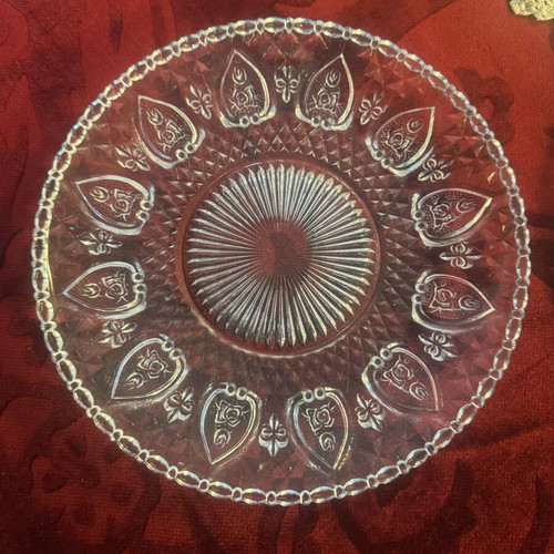 Vintage plates two in excellent condition
