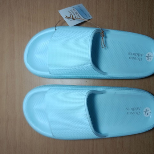 Ocean Addicts women's slippers, light blue
