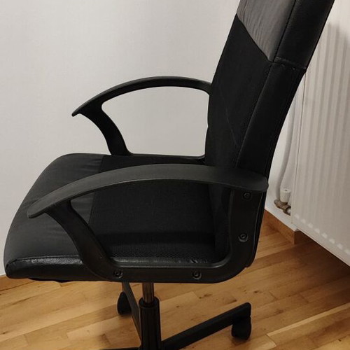 IKEA RENBERGET office chair swivel, like new, Bomstad black