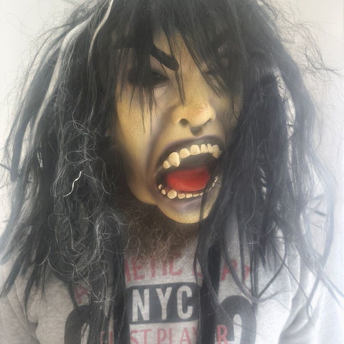 Scary Carnival Mask like new