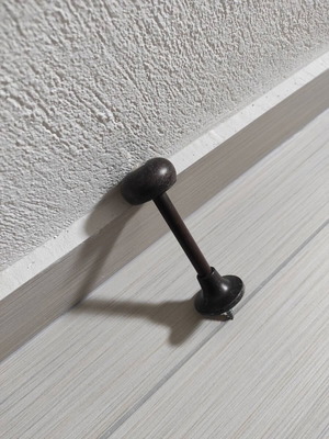 Curtain hook like new wall-mounted