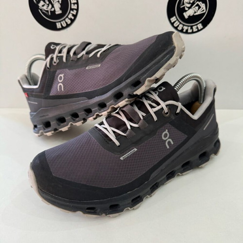 On Cloud sports shoes size 38, gray