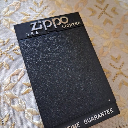 Zippo Brushed Chrome lighter like new, June 1990 with case