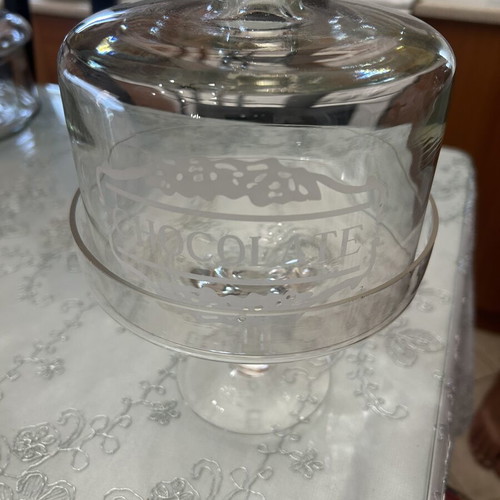 Chocolate container like new