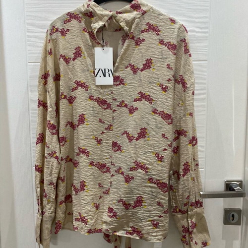 Zara women's blouse new, beige with floral pattern and front tie