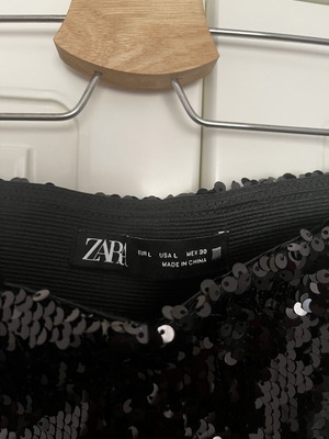 Zara sequined pants size large like new, black