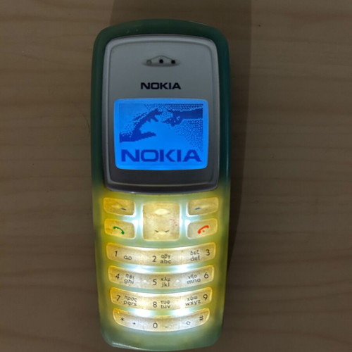 Nokia 2100 mobile phone with new BLD-3 battery