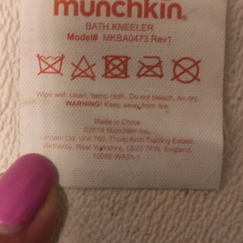 Munchkin Bath Kneeler Pad like new