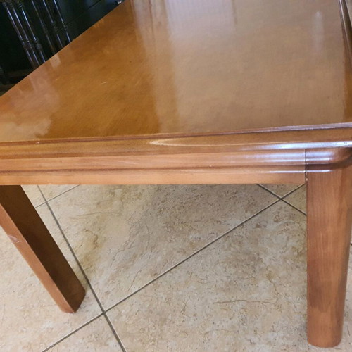 Coffee table used, sturdy and heavy, dimensions 107×54×40 cm