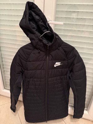 Nike thick jacket like new, size M, black