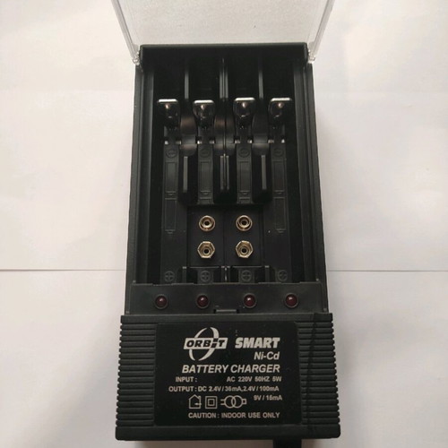 Smart battery charger used in excellent condition