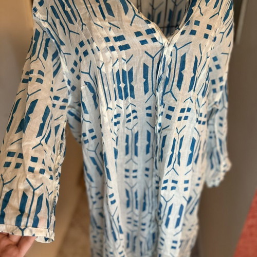 Raj Fashion women's shirt like new, 100% cotton, geometric print