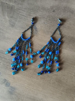 Vintage dangling earrings like new with stones and blue-purple tassels