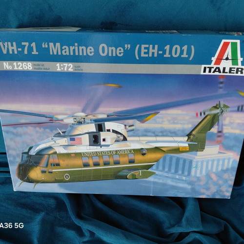 VH-71 Marine One Helicopter Model Kit new, USA Presidential 1/72 scale