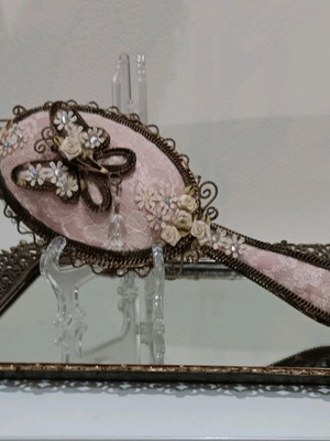 Vintage romantic hand mirror like new