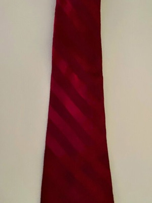 Vintage Nina Ricci tie red like new