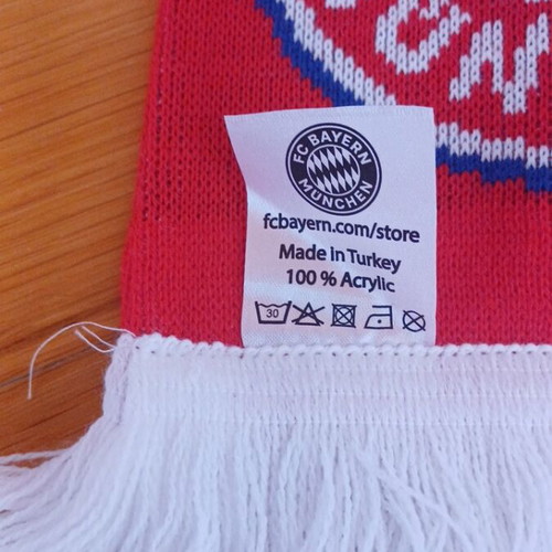 FC Bayern München scarf and hat set like new, kids one size