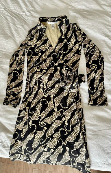 DVF κρουαζέ, μεταξωτό φόρεμα DVF