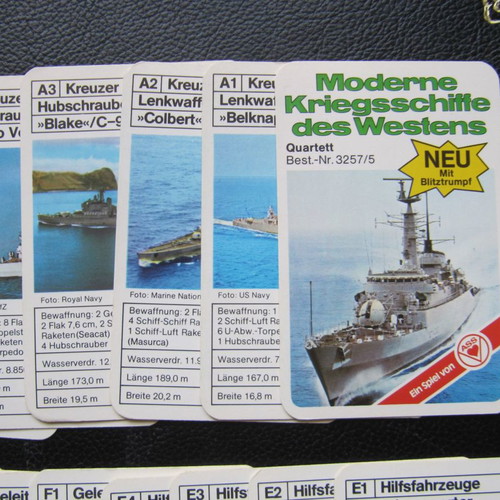 Collectible card game warships used, German edition