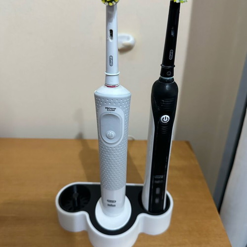 Toothbrush holder for 2 with charger slot new