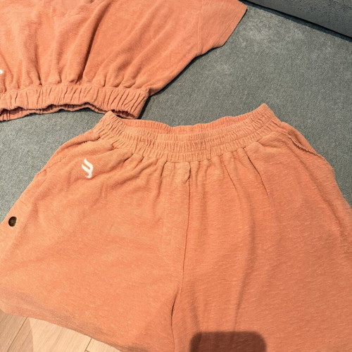Elmira Begatti coral set cropped top and shorts like new