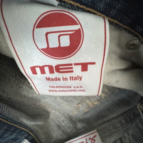 MET Italy jeans like new, size M, blue