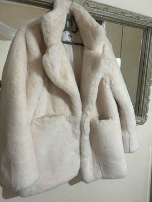 Ecko Unltd eco fur new, ecru size M