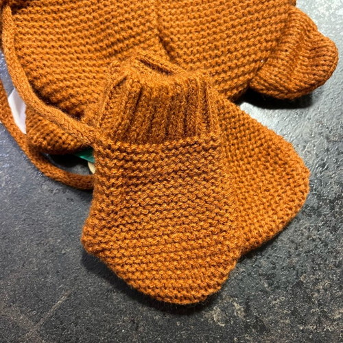Baby set hat and gloves new, brick red with fleece lining