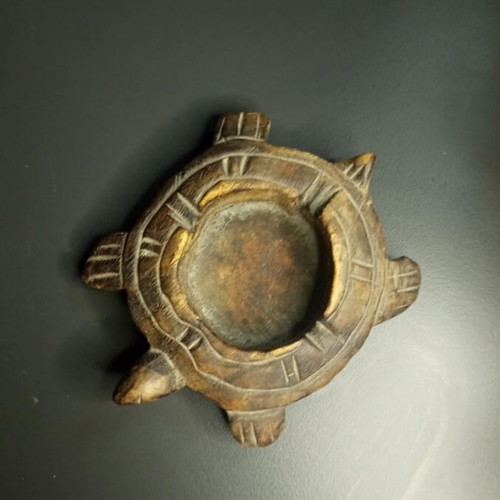 Handmade wooden turtle-shaped ashtray like new