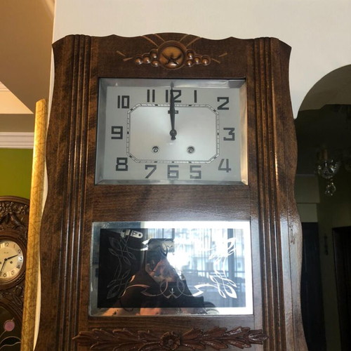 Wooden wall mechanical clocks like new, antique style