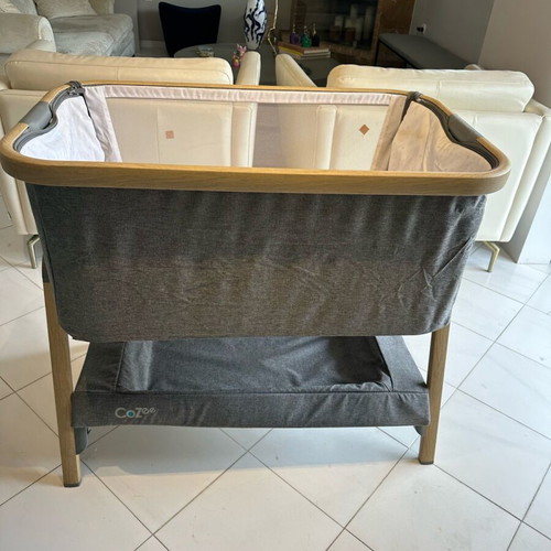 Tutti Bambini CoZee Bedside Crib like new, oak and charcoal