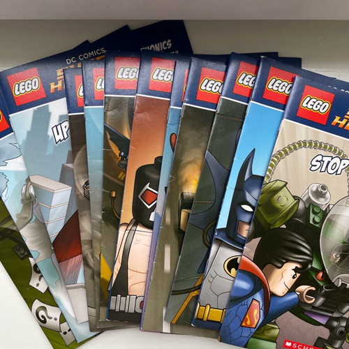 Lego DC Comics Super Heroes set mint condition with 10 comics and 2 books