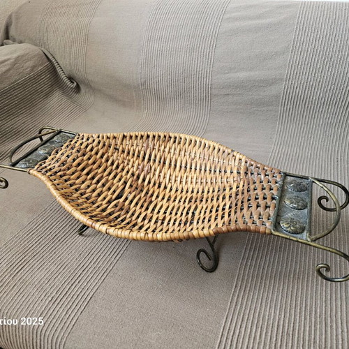 Bamboo fruit bowl like new, decorative for living room